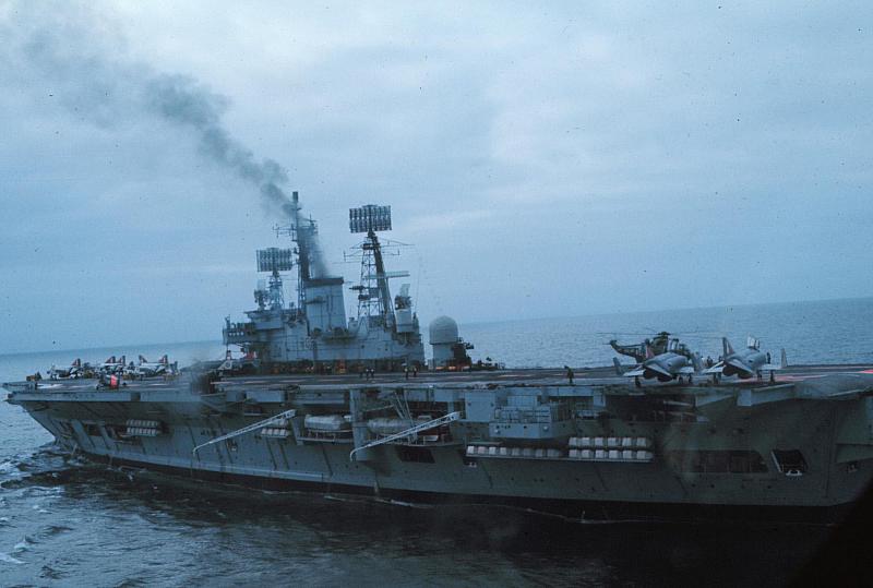 Ark Royal waiting for land on from port wait 01