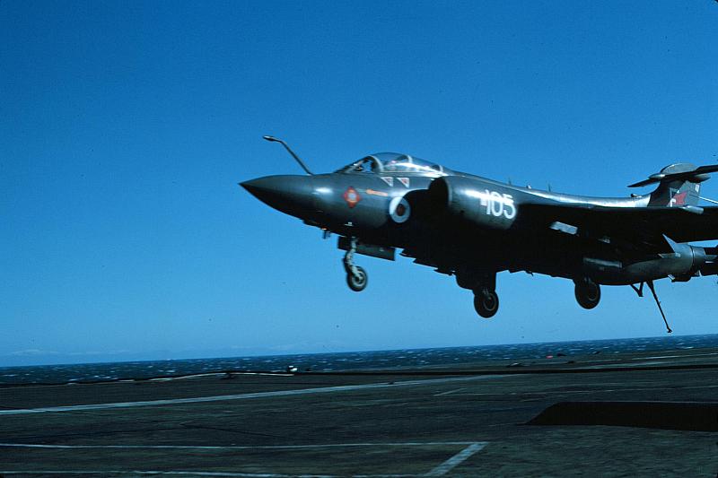 Bucc 105 over Eagle round down from LSO platform