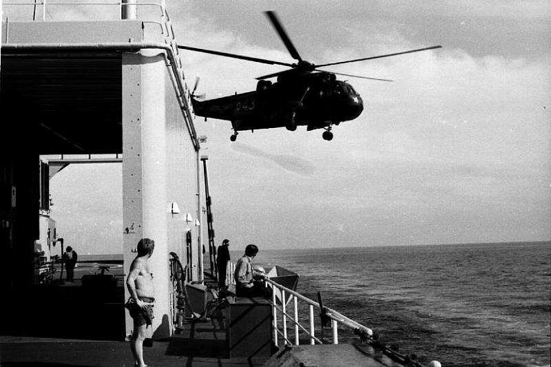 Sea King departing Olna